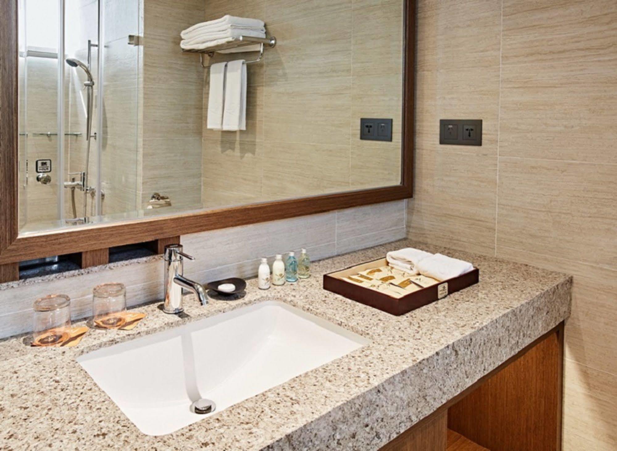 Hotel Sukimi Тайнань Экстерьер фото