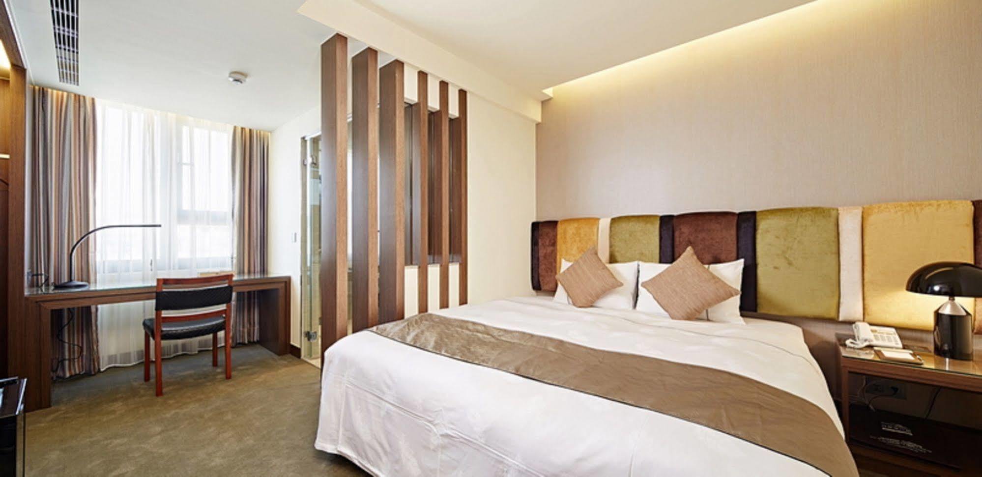 Hotel Sukimi Тайнань Экстерьер фото